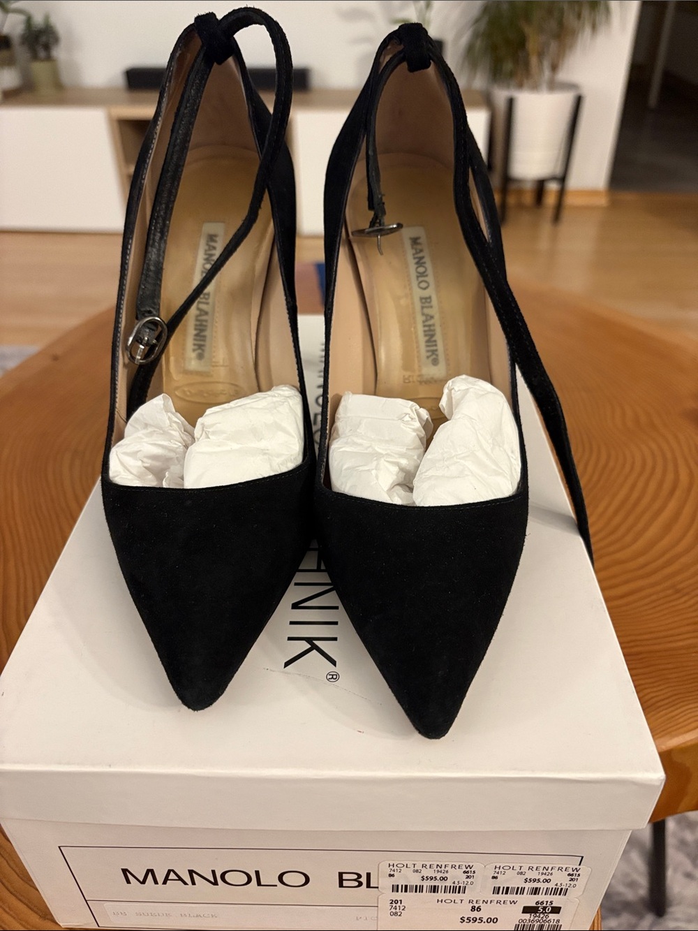 Manolo Blahnik Black Suede Pointed Toe Ankle Strap Pumps Size 35